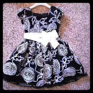EUC Bonnie Jean black and white dress -size 5